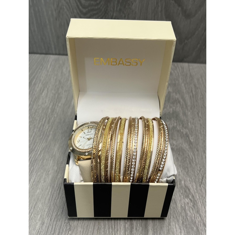 Vtg Embassy Womens Quartz Watch Gift Set Gold Tone Crystal Accents w/ Bangles